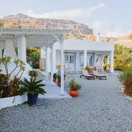 Anatoli Traditional * Archangelos (Rhodes)