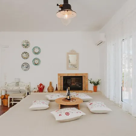 Anatoli Traditional * Archangelos (Rhodes)