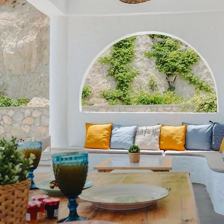 Anatoli Traditional * Archangelos (Rhodes)