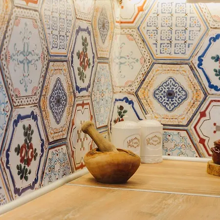 Anatoli Traditional * Archangelos (Rhodes)